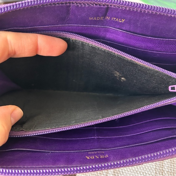 Vintage Prada purple quilted zip around wallet - Picture 6 of 12